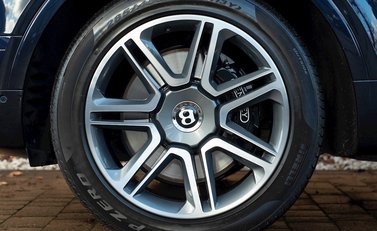 Bentley Bentayga V8 10