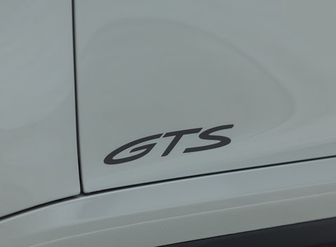 Porsche 911 Carrera GTS (992) 29