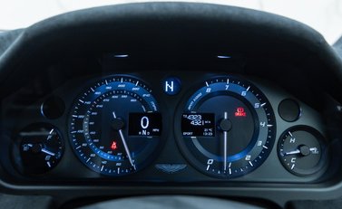 Aston Martin Vantage GT8 18