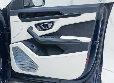 Lamborghini Urus S 28