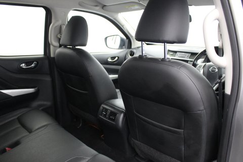 Nissan Navara Double Cab 2.3 dCi Tekna Pickup 4WD Euro 6 12