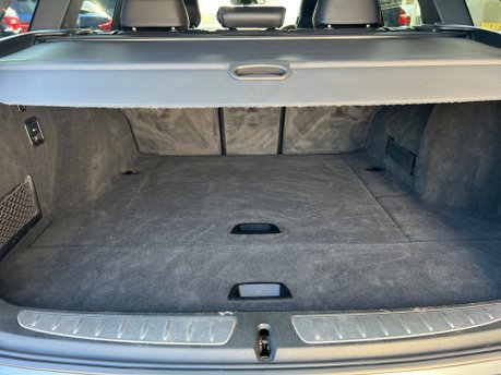 BMW 3 Series 3.0 335d M Sport Shadow Edition Touring 5dr Diesel Auto xDrive Euro 6 (s/s) 18