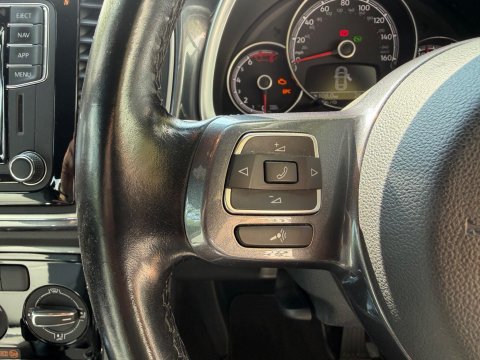 Volkswagen Beetle DESIGN TSI BLUEMOTION TECHNOLOGY DSG 39