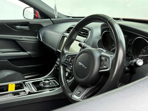 Jaguar XE 2.0 XE R-Sport Auto 4dr 19