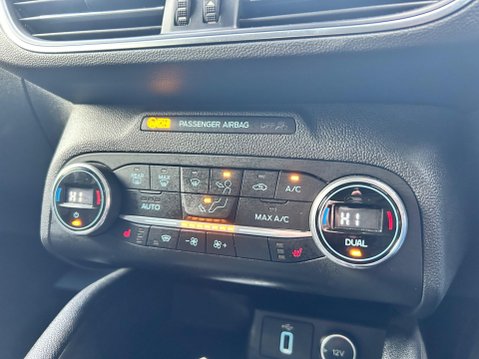 Ford Focus TITANIUM 31