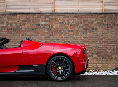 Ferrari 430 Scuderia Spider 16M 24