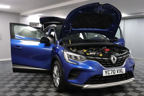 Renault Captur ICONIC TCE 15