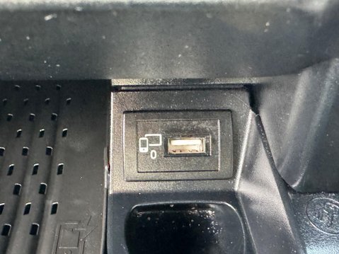 Mercedes-Benz E Class 2.0 E220d AMG Line Edition (Premium) G-Tronic+ Euro 6 (s/s) 4dr 51