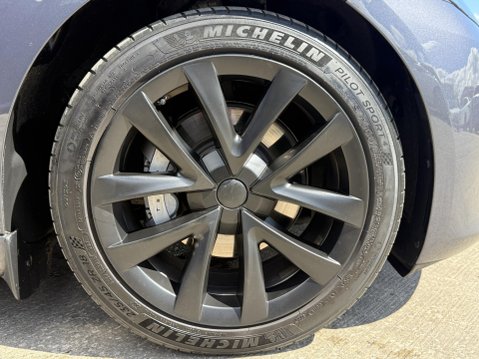 Tesla Model 3 Saloon 4dr Electric Auto RWD (241 bhp) 13