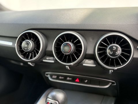 Audi TT 2.0 TT Sport 40 TFSI Semi-Auto 3dr 32