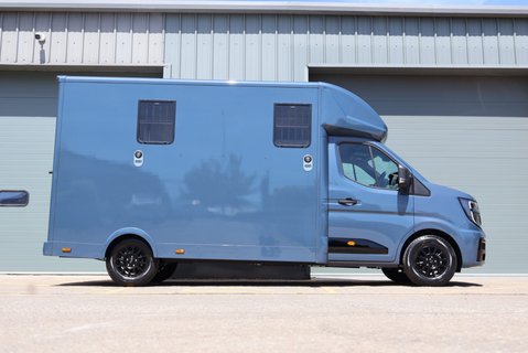 Renault Master 2026 BRAND NEW 3.5 TON STALLION SKR PRO BUILT BY SEEKER DELIVERY MILES  4