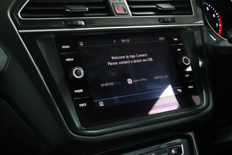 Volkswagen Tiguan SE NAV TSI 37