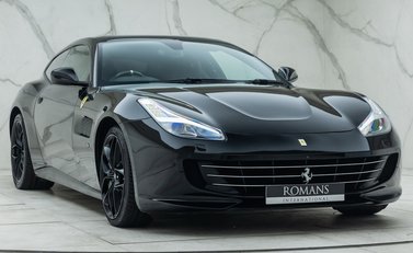 Ferrari GTC4 Lusso T 9