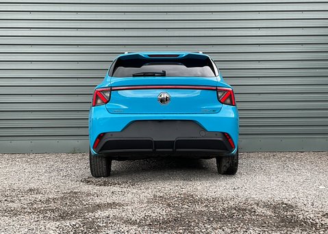 MG MG4 EV URBAN 53.9kWh PREMIUM LONG RANGE 8