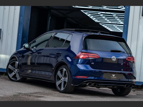 Volkswagen Golf 2.0 Golf R TSi Semi-Auto 4WD 5dr 28