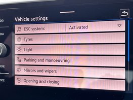 Volkswagen T-Roc 1.5 T-Roc R-Line TSI Semi-Auto 5dr 39