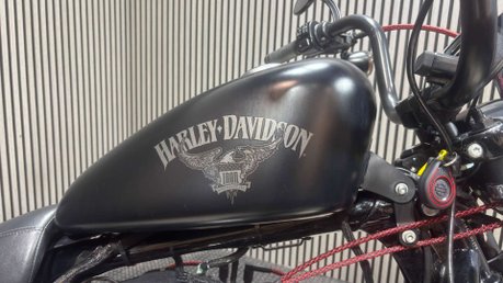 Harley-Davidson Sportster 883 XL883N IRON 2015 20K NEW MOT SERVICED CRUISER BIKE 18
