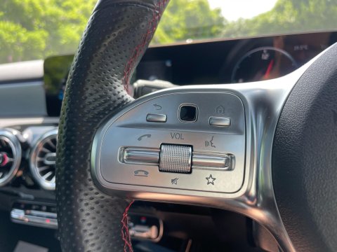 Mercedes-Benz A Class 1.3 A180 AMG Line (Premium Plus 2) Hatchback 5dr Petrol 7G-DCT Euro 6 (s/s) 59