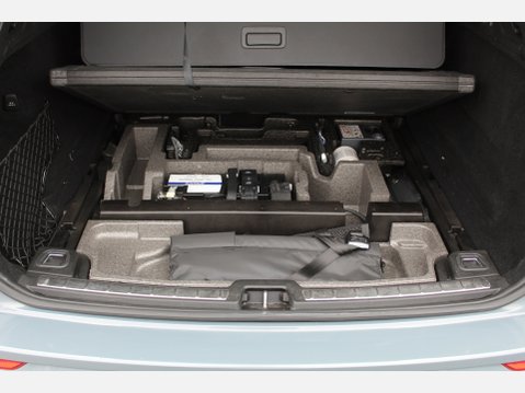 Volvo XC60 RECHARGE T6 R-DESIGN AWD 32