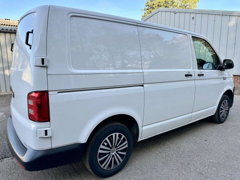 Volkswagen Transporter 2.0 TDI T32 Startline DSG FWD SWB Euro 6 (s/s) 5dr 4