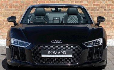 Audi R8 V10 Plus Spyder 4