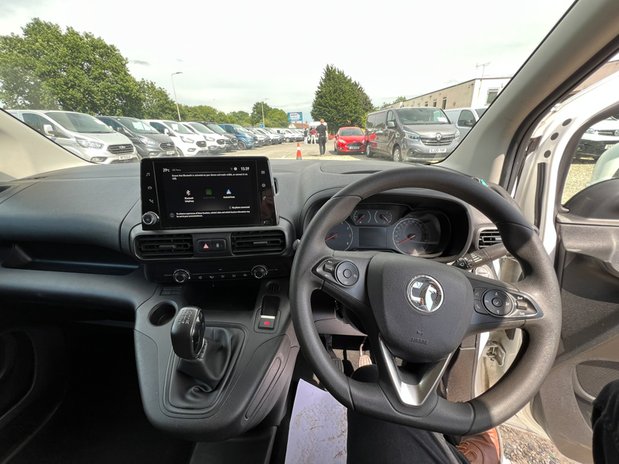 Vauxhall Combo LWB L2H1 (SOLD) Low Roof Sportive 2300 Air Con Sensors EURO 6 NO VAT 44