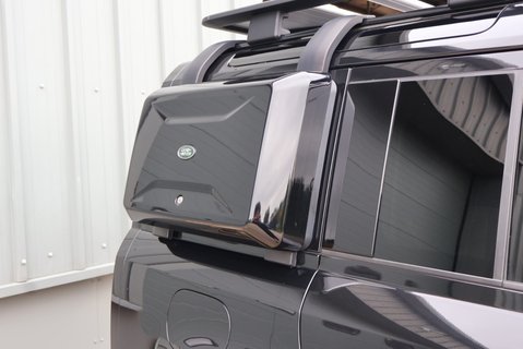 Land Rover Defender 110 D300 HARD TOP X-DYNAMIC HSE expedition styled by Seeker Genuine rear seats 14