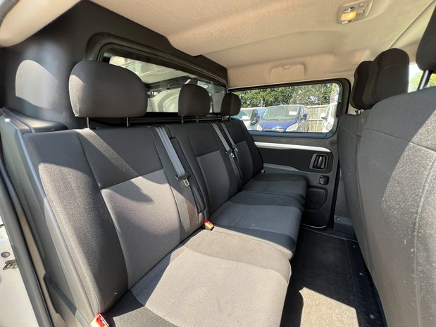 Peugeot Expert Crew Cab (SOLD) MWB L2H1 Low Roof Professional 3100 Air Con Alloys Sensors 25