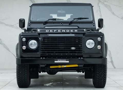 Land Rover Defender 90 XS 4