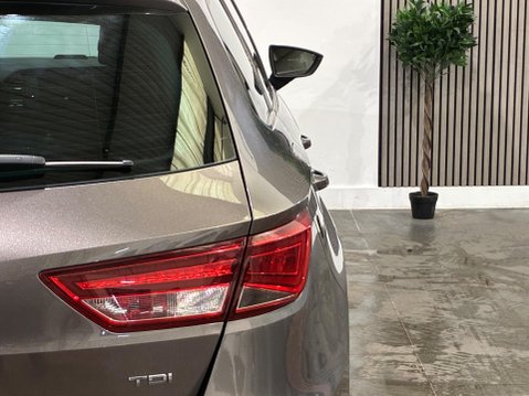 SEAT Leon 1.6 TDI SE Sport Tourer Euro 6 (s/s) 5dr 52