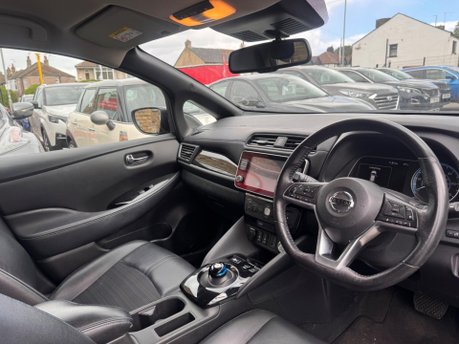 Nissan LEAF N-CONNECTA 11
