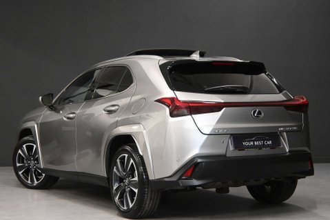 Lexus Ux 2.0 UX 250h Takumi 4x2 CVT 5dr 2