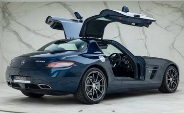 Mercedes-Benz SLS AMG 9