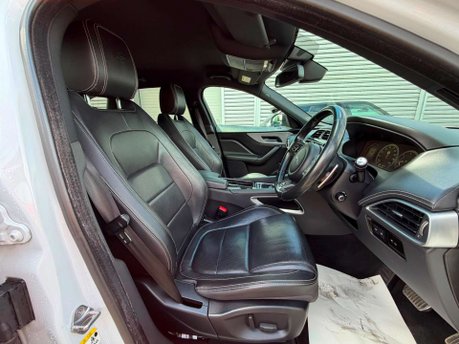 Jaguar F-Pace 3.0 D300 V6 S SUV 5dr Diesel Auto AWD Euro 6 (s/s) (300 ps) 3