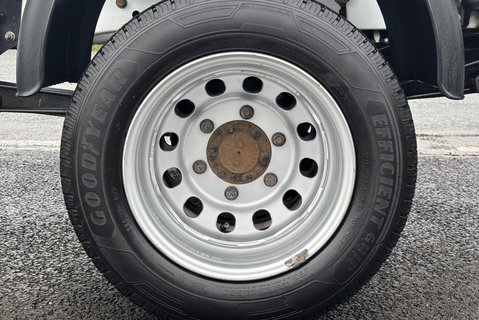 Ford Transit 350 Drw L2 130 ps Single Cab Tipper - Air Con / Tow Axle 32