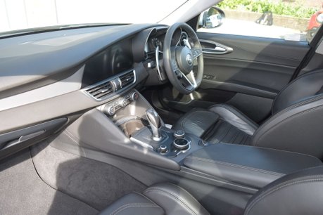 Alfa Romeo Giulia TB VELOCE 18