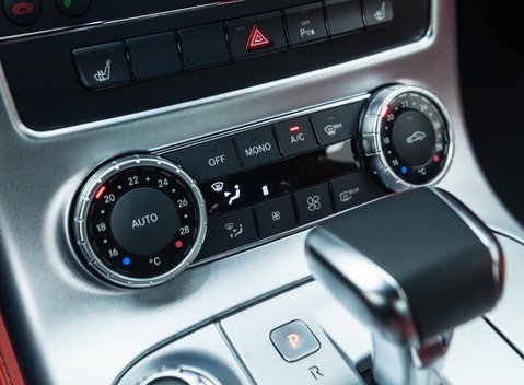 Mercedes-Benz SLS AMG 24