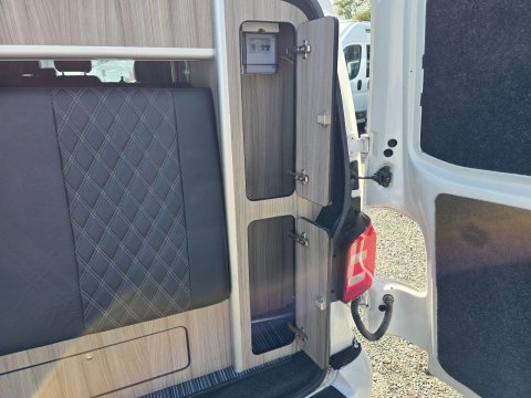 Volkswagen Campervan 11