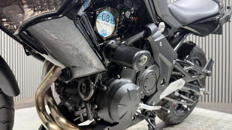 Kawasaki Er ER6 2011 ONLY 7K VERY CLEAN EXAMPLE LONG MOT IDEAL FIRST BIG BIKE 14