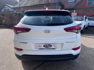 Hyundai TUCSON CRDI SE NAV BLUE DRIVE 8