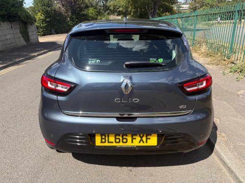 Renault Clio DYNAMIQUE S NAV DCI 8