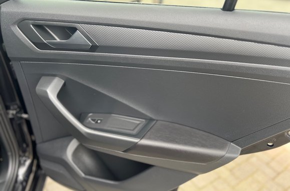 Volkswagen T-Roc R-LINE 2.0 TSI 4MOTION DSG AUTOMATIC 25