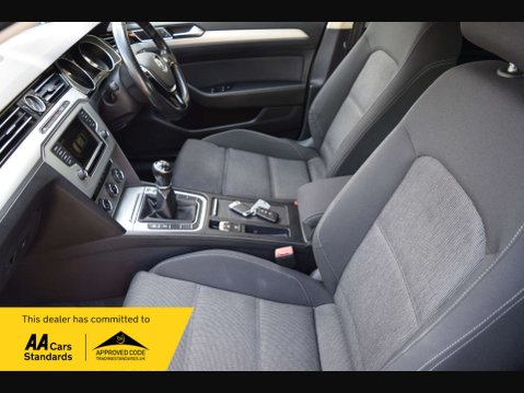 Volkswagen Passat 2.0 Passat SE Business TDI BlueMotion Technology 4dr 27