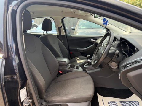 Ford Focus 1.6 Zetec Euro 5 5dr 18