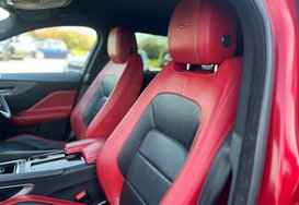 Jaguar F-Pace 3.0 V6 D300S AWD AUTO 37