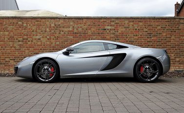 McLaren MP4-12C 8