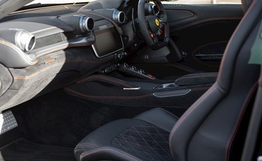 Ferrari GTC4 Lusso 15