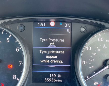 Nissan Qashqai 1.3 Qashqai N-Connecta DiG-T 5dr 26