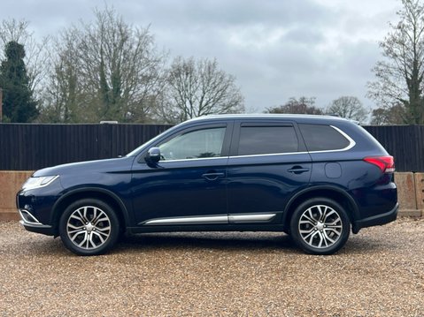 Mitsubishi Outlander DI-D 4 6