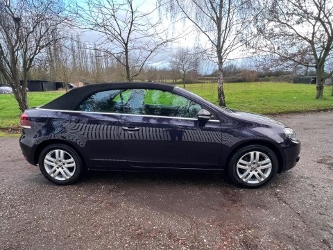 Volkswagen Golf SE TSI DSG 12